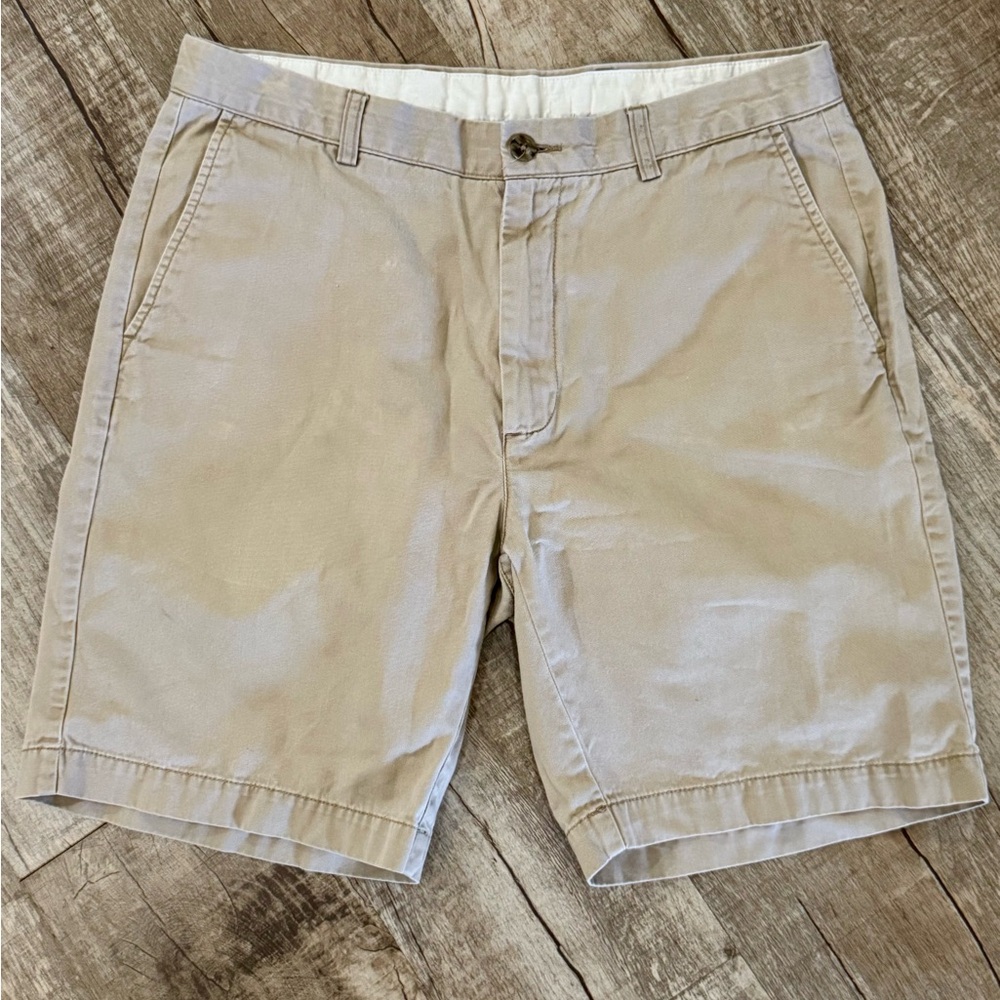 Roundtree & Yorke Men’s Khaki Shorts – Size 35‎